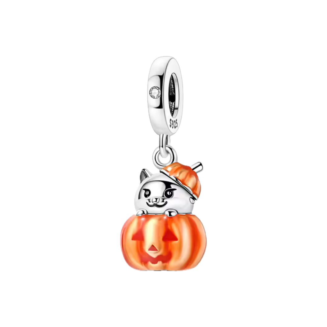 Halloween-Kürbis-Charm mit Katze